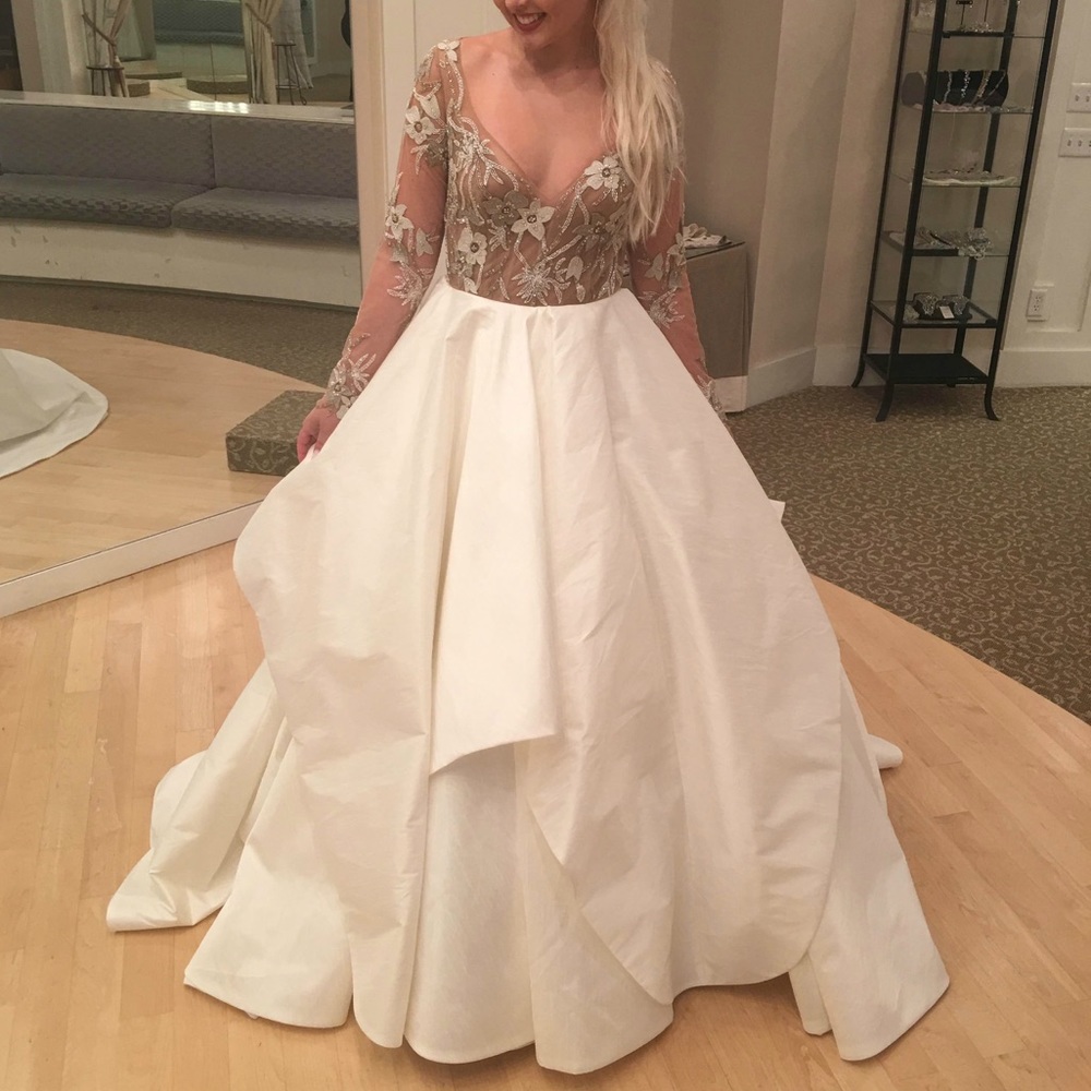 Brand New Hayley Paige Collins Gown Size 12